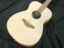 Yamaha STORIA I Akustikgitarre mit passivem Tonabnehmer kleiner Korpus