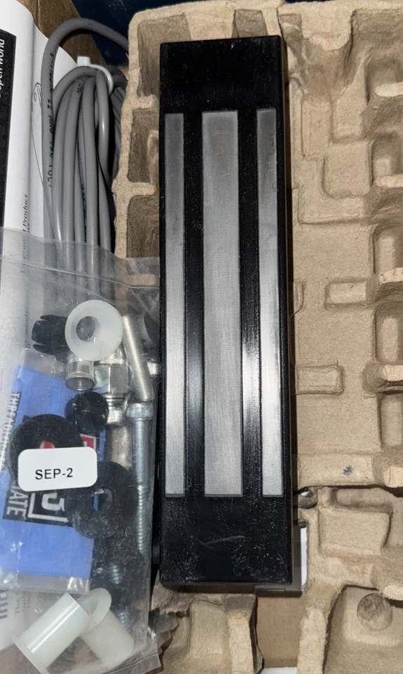 Securitron Magnalock Electromagnetic Lock, 600lbs Holding Force, 12/24VDC - Image 4 of 4