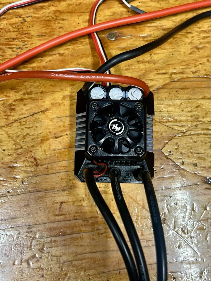 Hobbywing EZRun MAX6 G1 1/6 Waterproof Sensorless Brushless ESC ( 3-8S) - Image 2 of 4