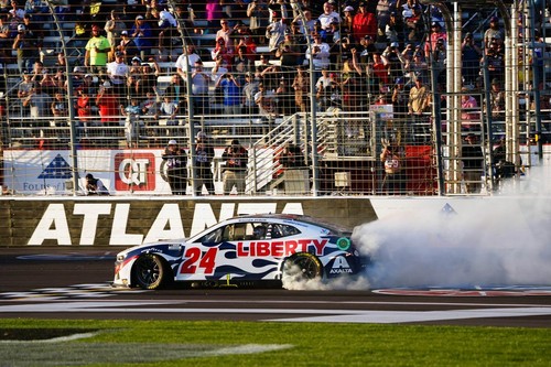 NASCAR SUPERSTAR WILLIAM BYRON WINS 2022 ATLANTA 8X10 PHOTO W/BORDERS - 第 1/1 張圖片