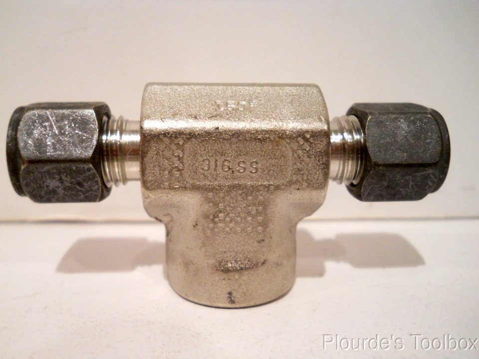 New Parker 1/4" FNPT x 1/4" Tube CPI Compression Female Branch Tee 4-4-4 OBZ-SS - Image 4 of 4