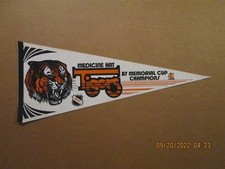 WHL Medicine Hat Tigers Vintage 1987 Memorial Cup Champions Hockey Pennant