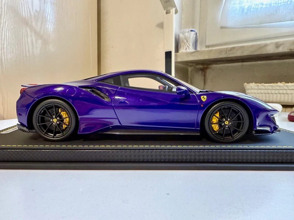 BBR P18145VAH FERRARI 488 PISTA VIOLA AL HUMAD LIMITED 28 PCS 1/18 - Immagine 3 di 4