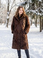 luxurious Stunning Royal Mink Fur 90s vintage women's fur coat made of natural
