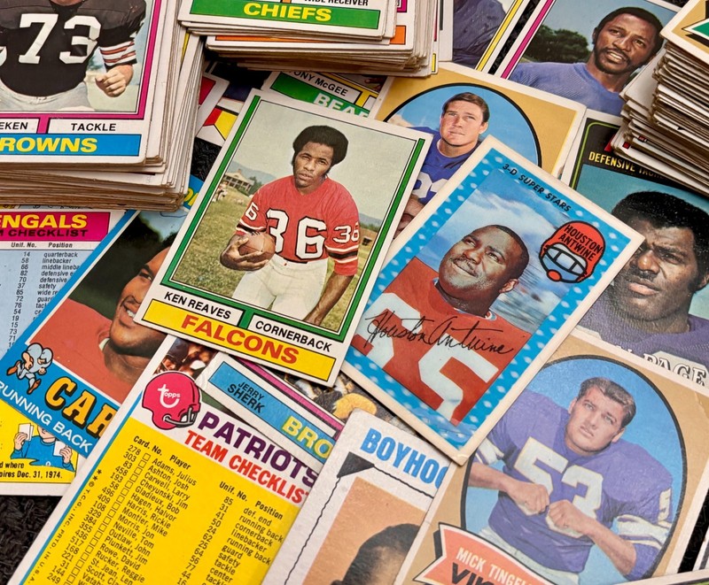 Vintage NFL Football Cards Lot – Early 1970s – Approx. 200 Cards – Mixed Players