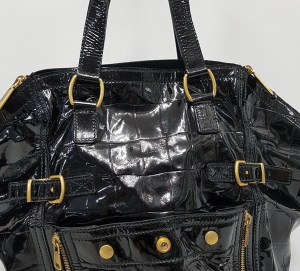 Borsa centro smaltata Saint Laurent 24735317