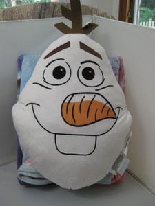 olaf pillow