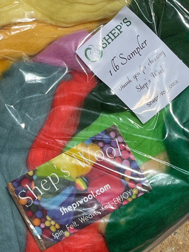 1LB Felting Wool Color Assortment Sampler, Roving Fiber 28+ Colors! Craft Fiber - Image 4 of 4