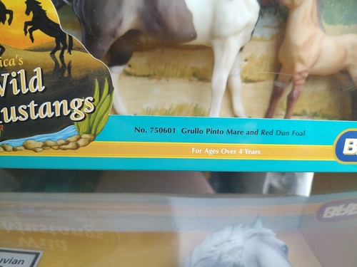 Breyer Grullo Pinto Mare And Red Dun Foal #750601 America's Wild Mustangs 2 Pack - Picture 4 of 10