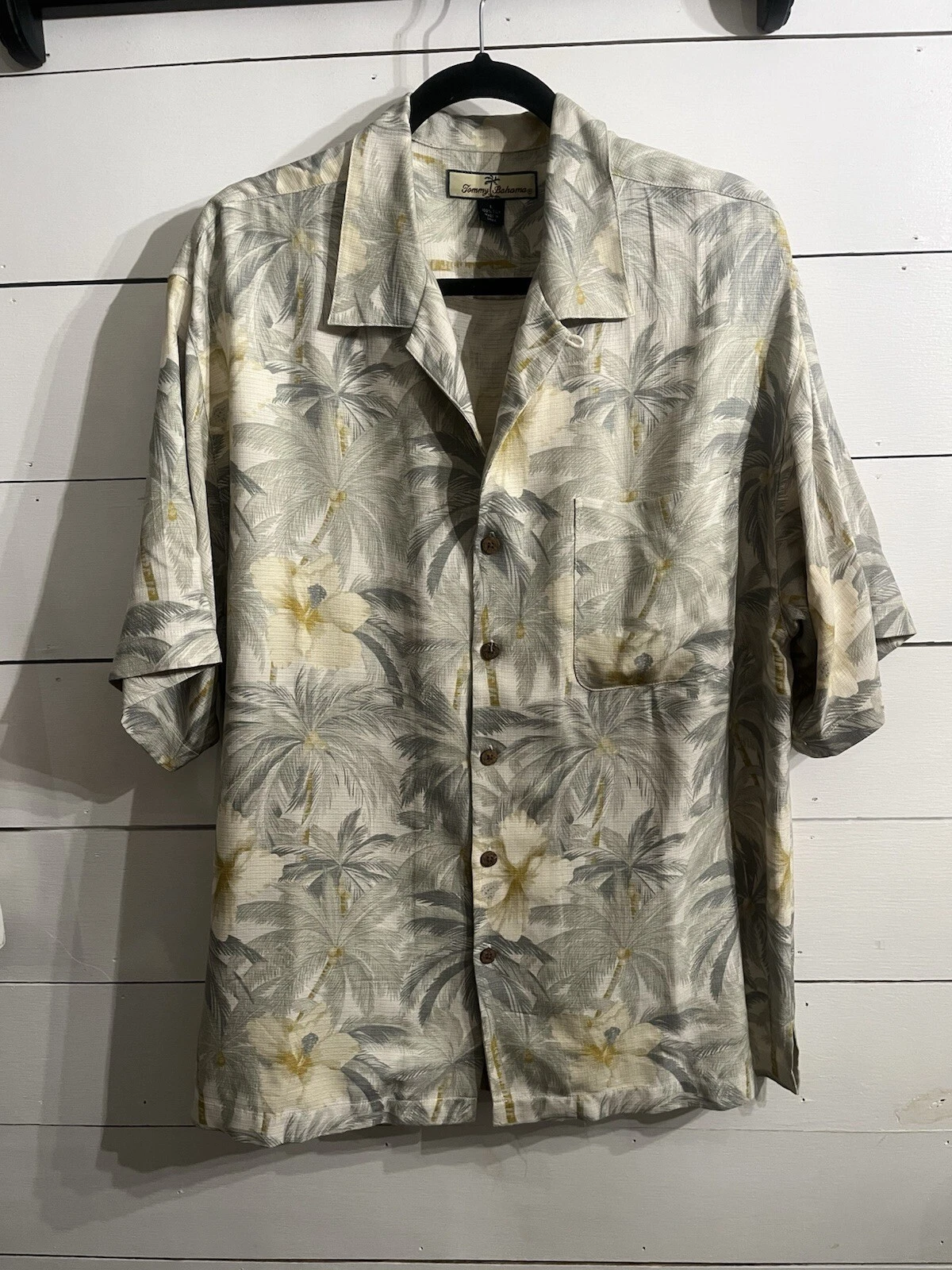 Tommy Bahama 100% Silk Hawaiian Shirt Mens Large Green Floral Short Relaxed
