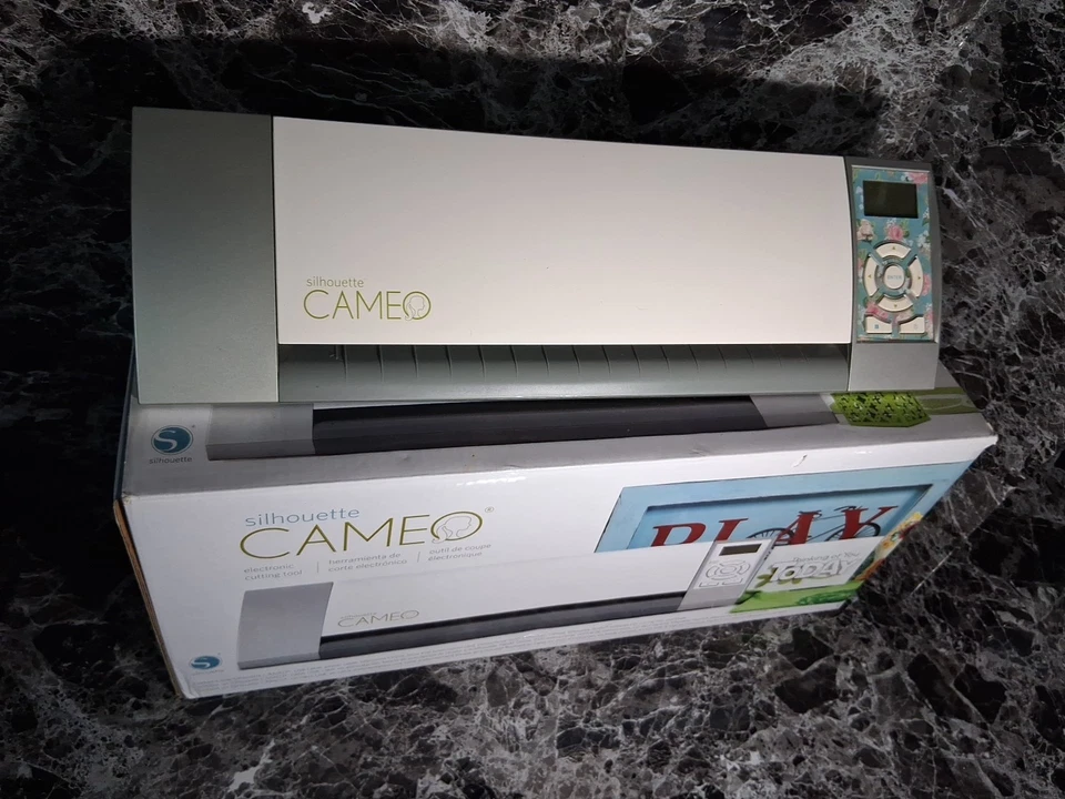 SOMENTE cortador camafeu silhueta original - Imagem 2 de 4