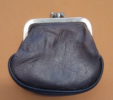 Vintage Leather Kiss Lock Coin Purse Change Purse Snap Closure Wallet