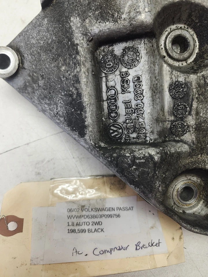 Soporte compresor de aire acondicionado Volkswagen Passat 1.8 2001-2005 06B260885D OEM Foto 2 de 4
