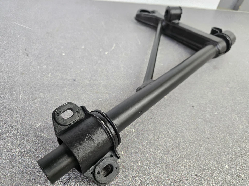 NICE USED ORIGINAL GENUINE PORSCHE 911 912E RIGHT FRONT LOWER CONTROL ARM 1 - Image 4 of 4