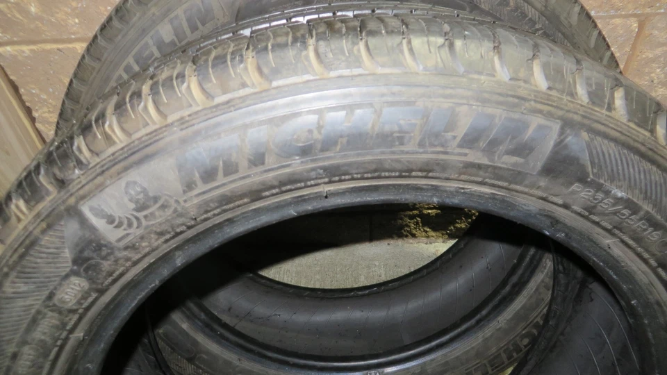 Neumáticos Michelin Latitude Tour HP 255/50R19 un par Foto 2 de 4