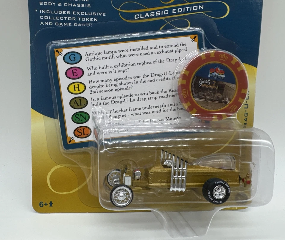 Johnny Lightning 1:64 Pop Culture Trivial Pursuit The MUNSTERS DRAG-U-LA 2022-F1 Foto 2 de 3