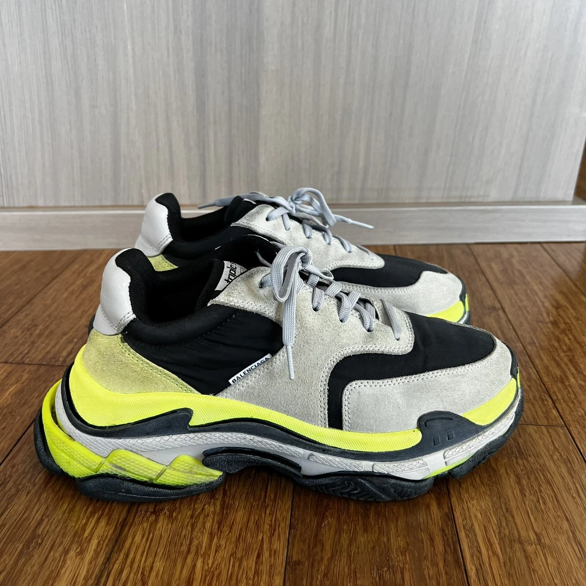 Barneys balenciaga 2025 triple s
