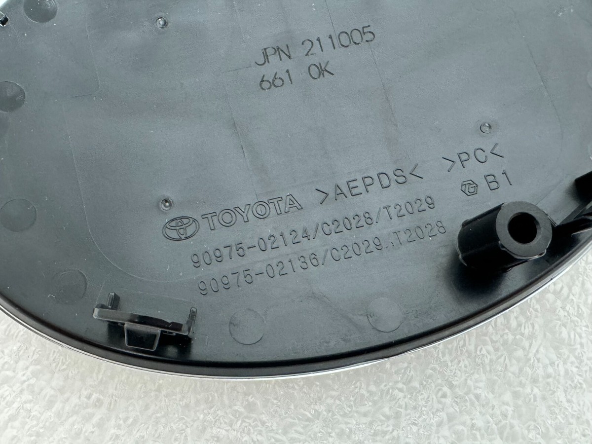 TOYOTA Corolla FRONT GRILLE Emblem Logo Radar 2020/2021/2022 90975-02124