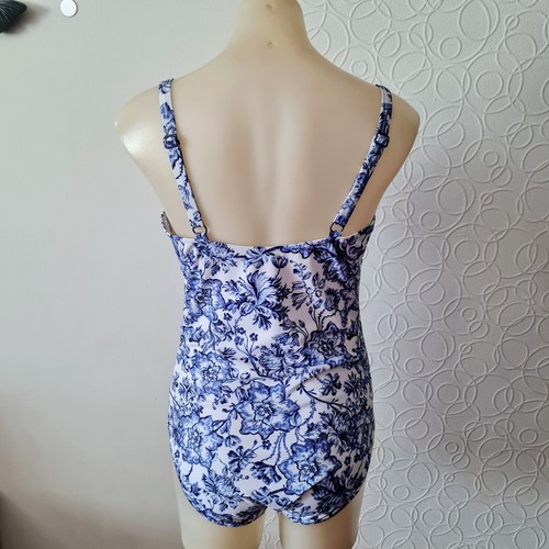 Women's size 16 'TARGET' Gorgeous Porto Shape Your Body one piece swimsuit- EUC - Picture 5 of 6