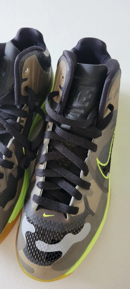 Nike Lunar Hypergamer Grey Camo Neon 2011 Size 8.5 469756-012 - Image 2 of 4