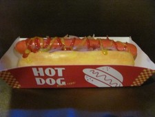 ARTIFICIAL  ADVERTISING DELI  FOOD  DINER HOT DOG DISPLAY TV FILM BREAD PROP
