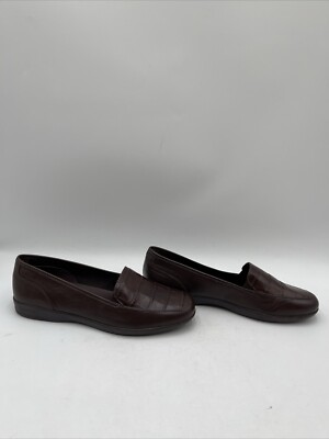 Women's Easy Street Genesis Flats Brown Size