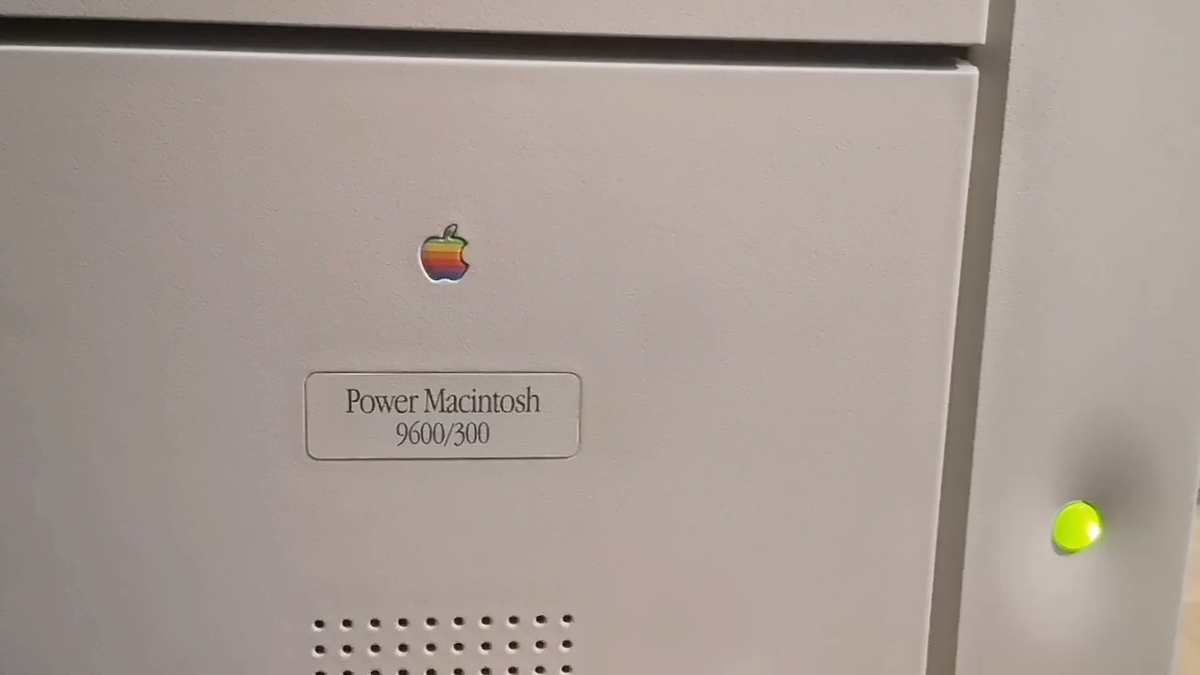 UNUSED FOR 20 YEARS! Apple Power Macintosh 9600/300 XLNT IN&OUT