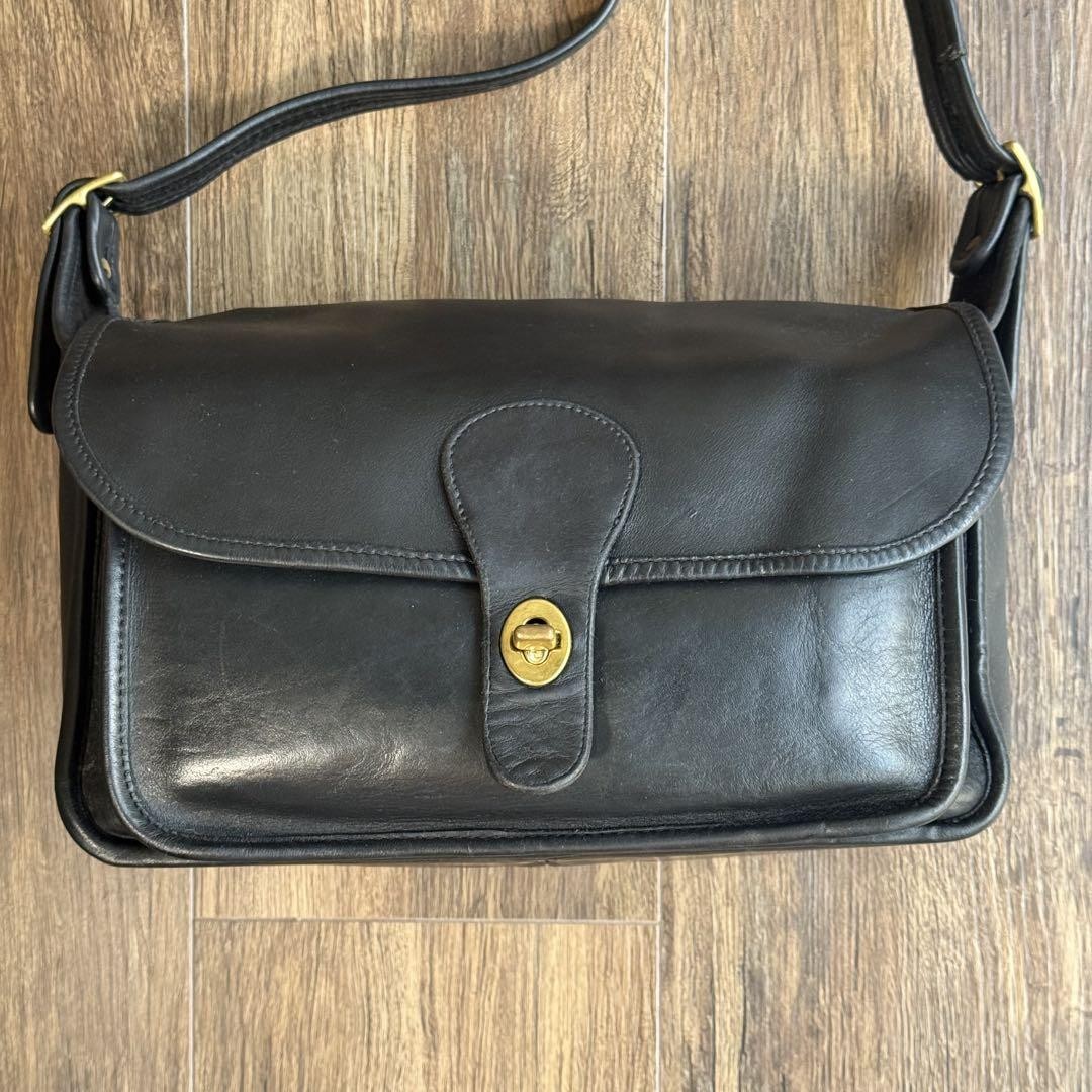 Rare Vintage COACH Black Leather Shoulder Bag Used