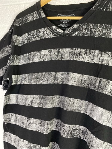 Large Grunge Punk Apostasy 2000s Skater Black And White Stripped Vneck Shirt - Picture 2 of 7