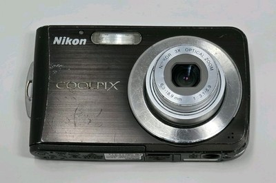 Nikon Coolpix S210 Digital Camera – Works – Battery Included – No