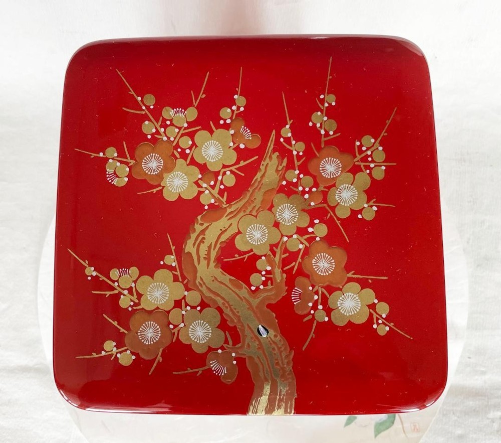 Jubako Bento Box Japanese Osechi Vermilion lacquered pine bamboo plum makie moth Jubako Bento Box Japanese Osechi Vermilion lacquered pine bamboo plum makie moth