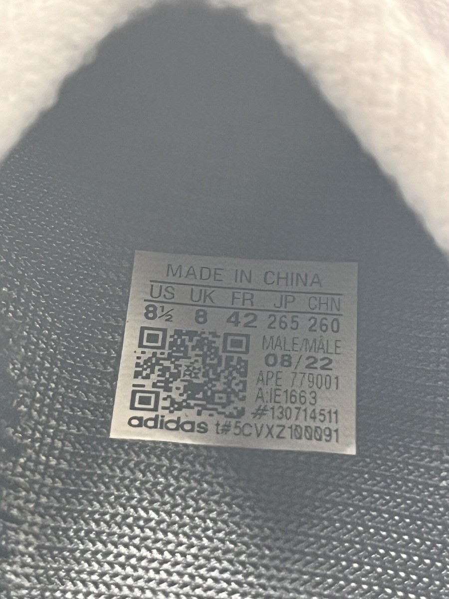 New Adidas Yeezy Knit Runner Fade Onyx 2023 Size 8.5 New Adidas Yeezy Knit Runner Fade Onyx 2023 Size 8.5
