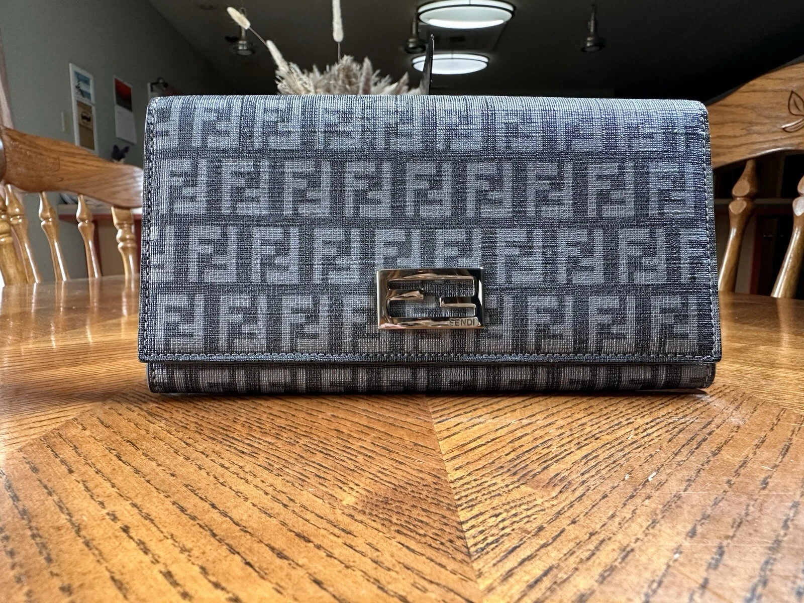 Autentico Portafoglio Zucca Grigio Rivestito in Tela Fendi