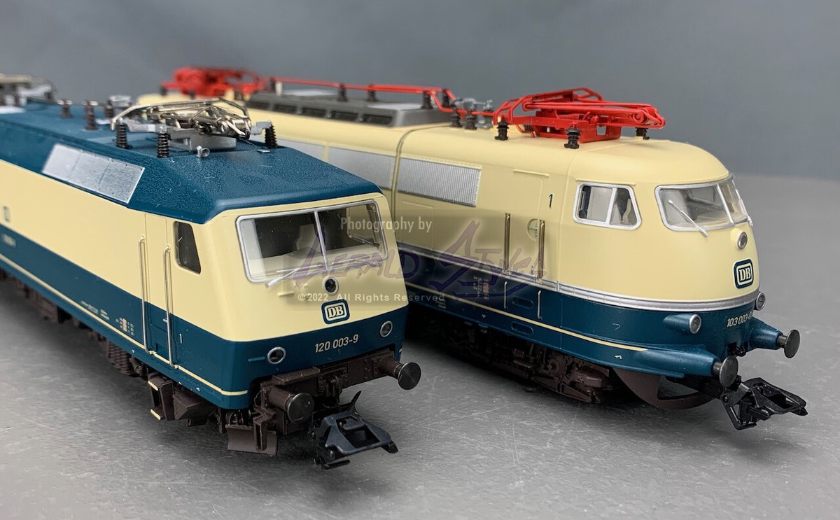 HO Märklin 31014 2014 ToyFair 2 Loco Set 