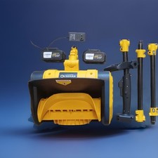 Cordless Snow blower  24v new but opened free...