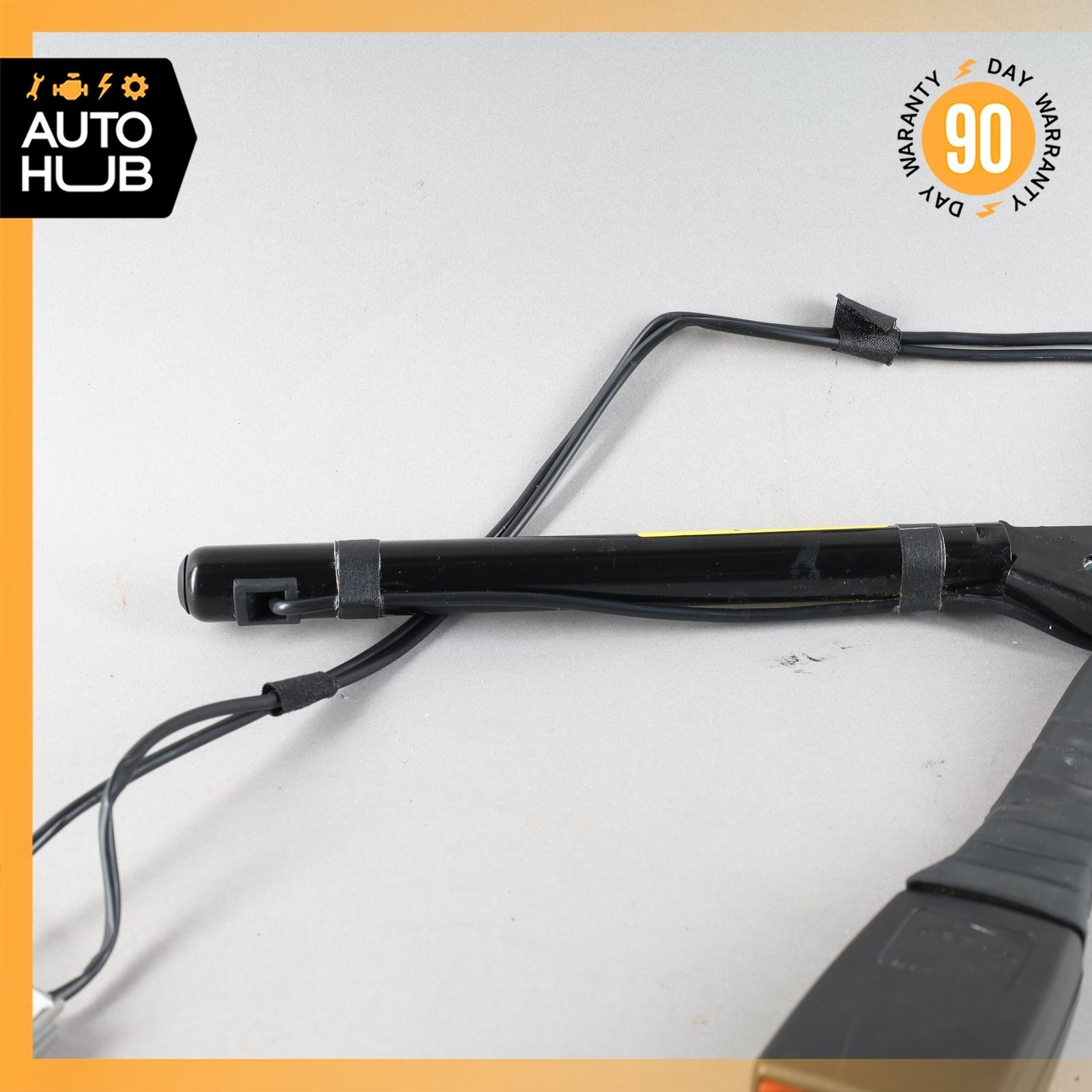 13-18 Aston Martin DB9 Vanquish Front Right Seat Belt Buckle DD33610E54AA OEM