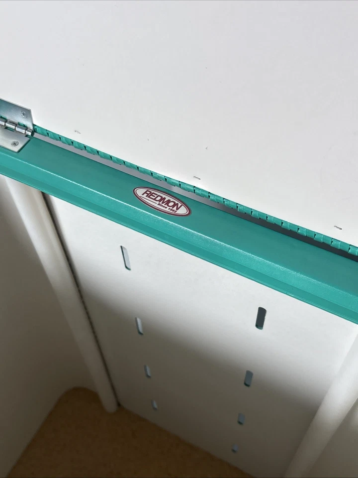 Vintage Redmon Aqua Sea Foam Green Woven Wicker Laundry Clothes Hamper Basket - Image 2 of 4