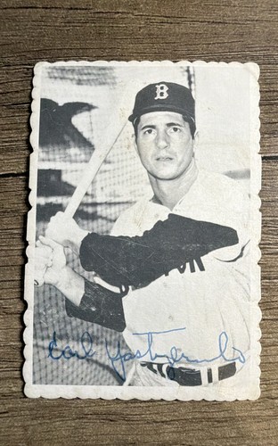 Carl Yastrzemski #4 1969 Topps Deckle Edge card