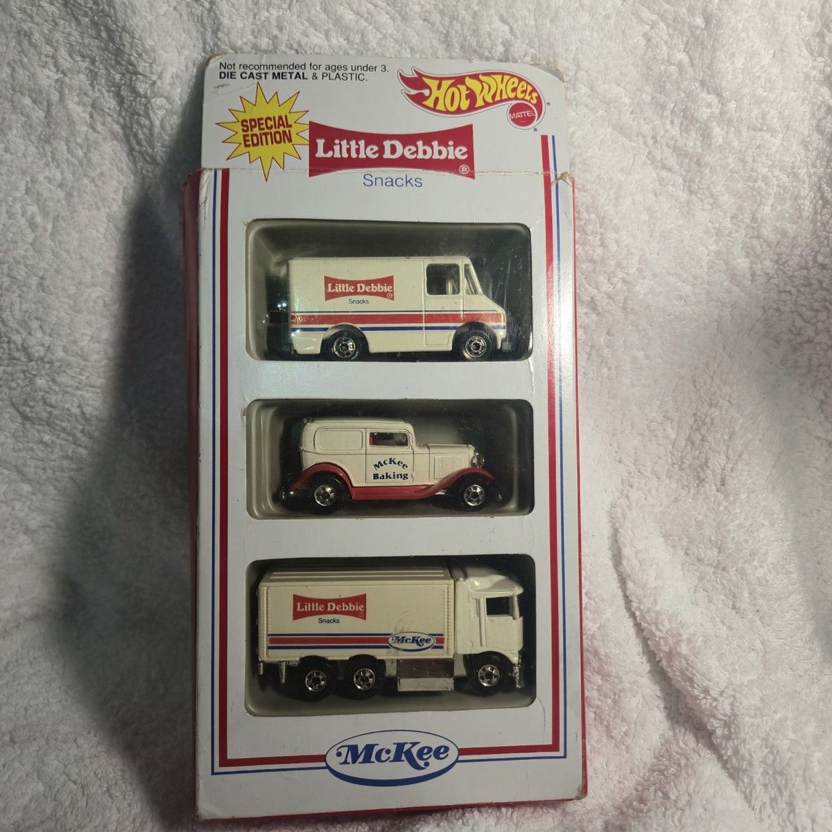 Hot Wheels Little Debbie Snacks 3台パック Hot Wheels - Little Debbie Snacks (3 Pack McKee) Special