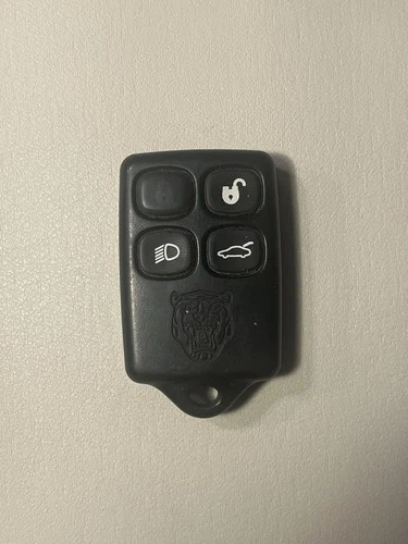 1997-2000 Wireless Jaguar Xk8 Xkr Key Fob 315 MHz - product listing photo