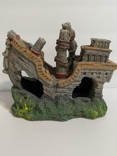 Resin Shipwreck Aquarium Ornament   Sunken Pirate Ship Decor with Statue