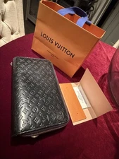 Louis Vuitton Black Vernis Zippy Long Wallet - 2011 vintage. Excellent condition