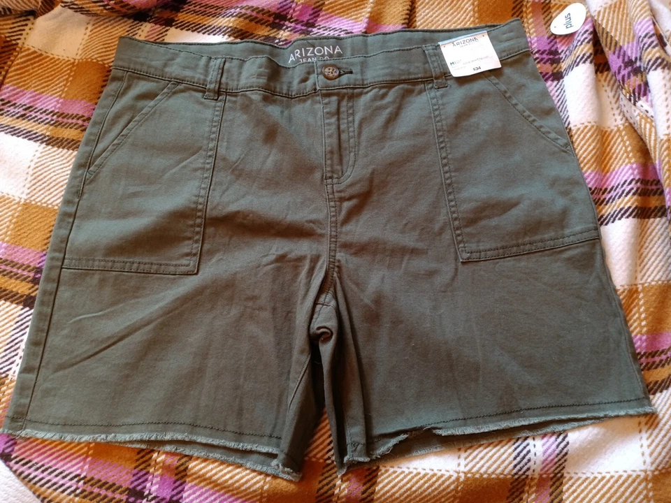 Nuevo con etiquetas Pantalones Cortos Chinos Arizona Jean Co Niñas Talla Grande 20 1/2 Hutch Verde Midi Nuevos Foto 2 de 4