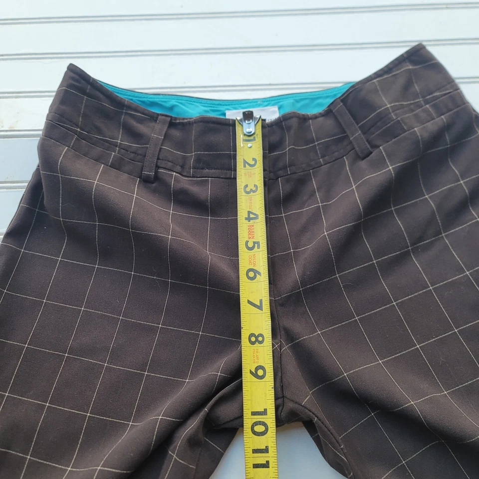 Pantalones cortos IZ Byer para mujer de pierna ancha a rayas talla 9 marrón a cuadros 29x22 Foto 4 de 4