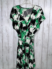 Nine West Women’s XL Dress Green Black Knee Length Short Sleeve with Belt V-Neck