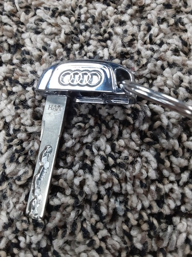 Audi A4 A5 S4 S5 Coupe Q5 4 Button Smart Key Fob 8T0 959 754 A OEM - Picture 3 of 4