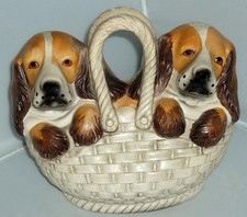 LOVELY CUTE VINTAGE RETRO BASSET HOUND PUPPY DOG BASKET ORNAMENT FIGURINE FIGURE