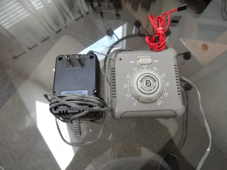 TRANSFORMADOR DE JUGUETE TREN ESCALA HO BACHMANN 44213 PROBADO Foto 3 de 3