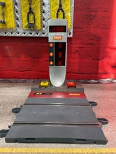 SCX 1/32 SCALE DIGITAL LAP COUNTER - USED