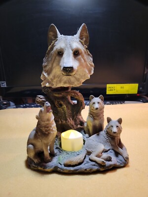 Wolf Flameless Light Figure